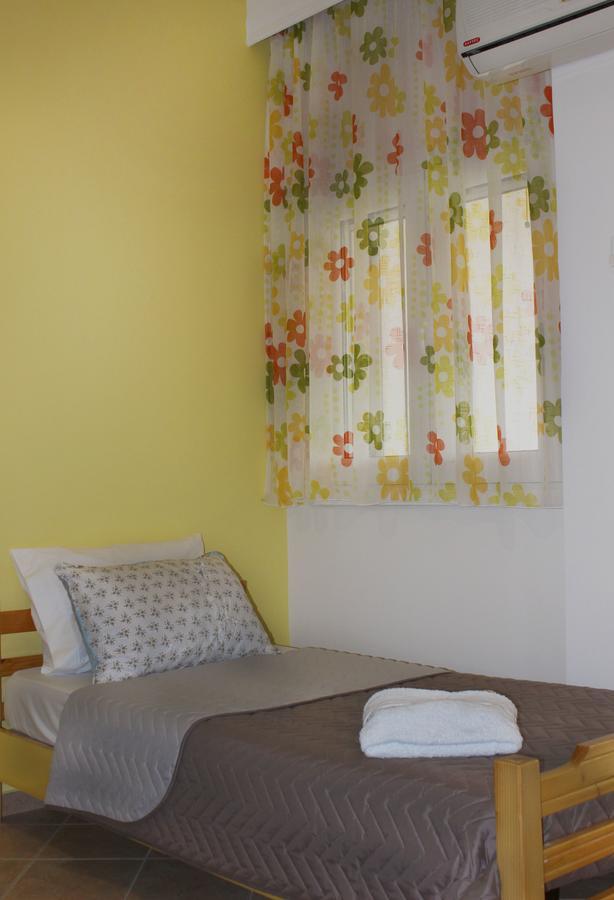 Souzana Rooms Nea Plagia Extérieur photo