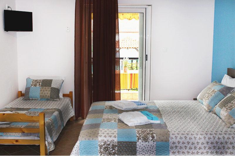 Souzana Rooms Nea Plagia Extérieur photo